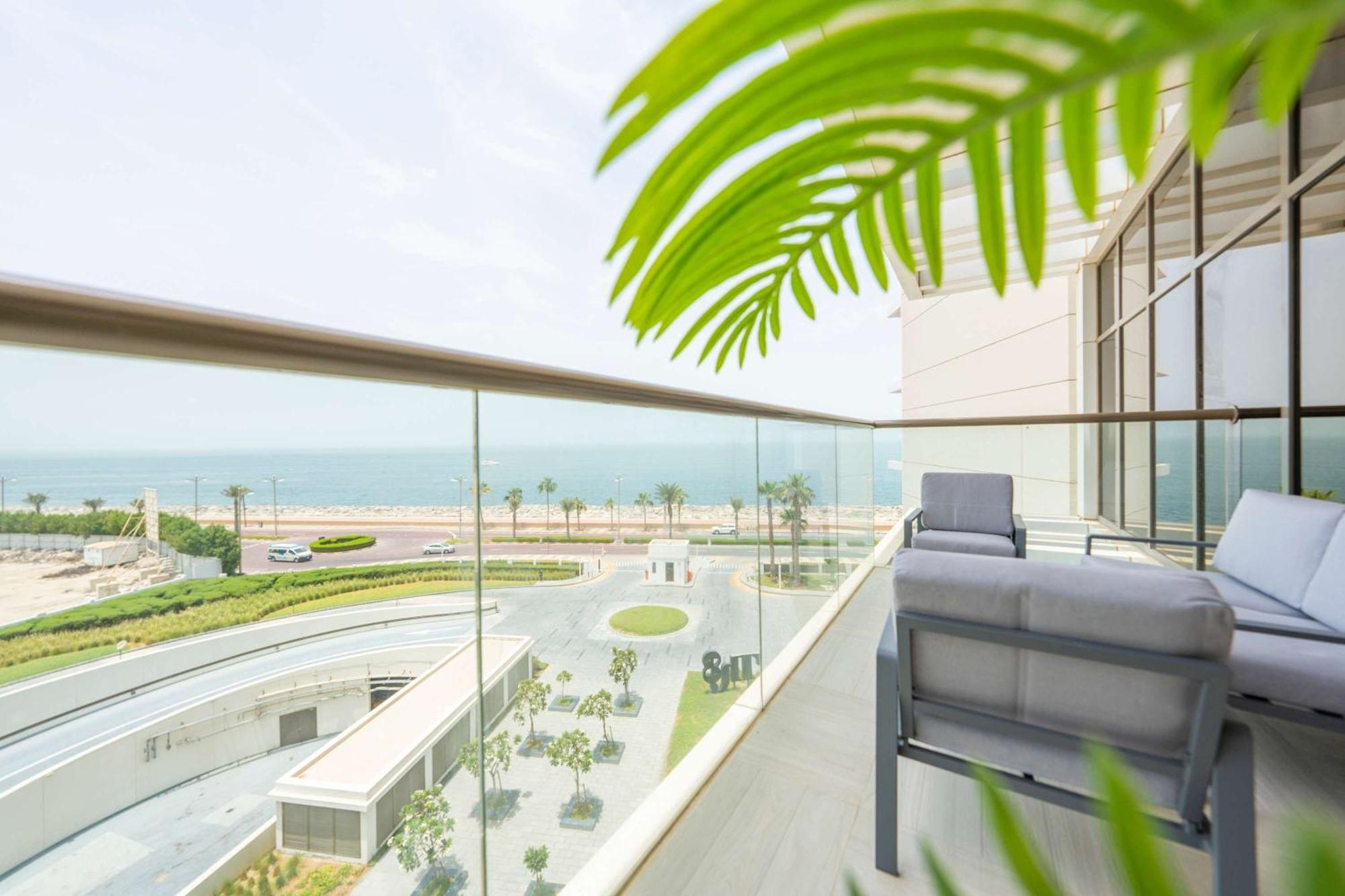 Spacious Beachfront 2 Bedroom Apartment - The 8 Dubai Dış mekan fotoğraf