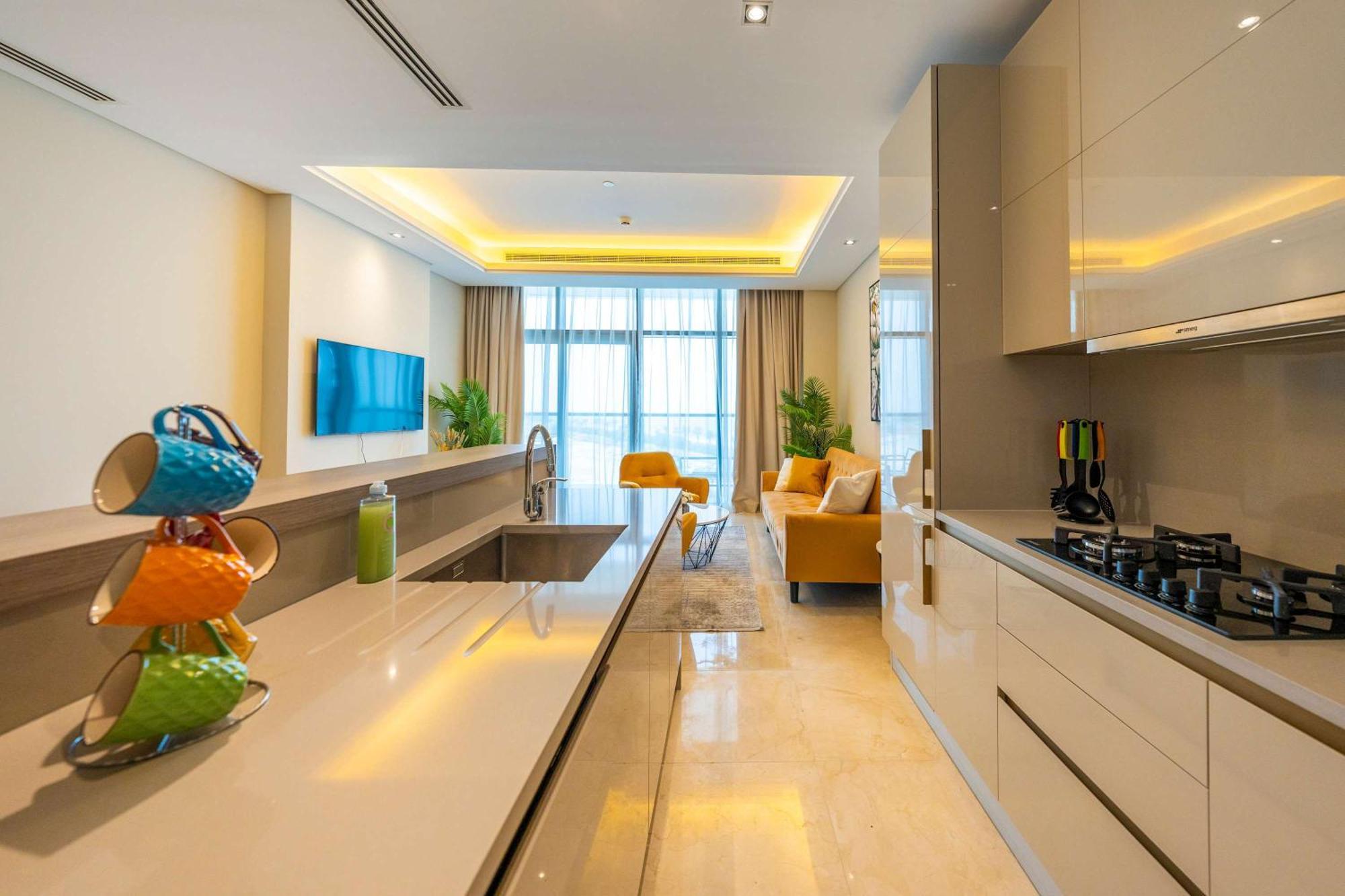 Spacious Beachfront 2 Bedroom Apartment - The 8 Dubai Dış mekan fotoğraf